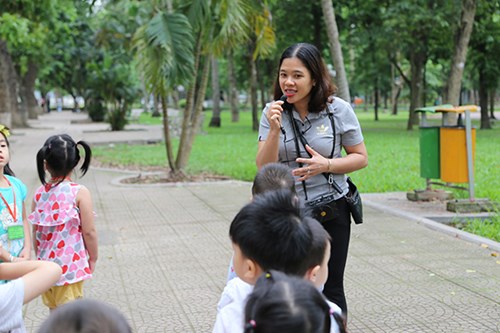 Cô và các bé trường MN Phúc Đồng cùng những kỷ niệm khó quên trong buổi thăm quan dã ngoại tại Công viên Thống Nhất và Rạp xiếc Trung Ương.